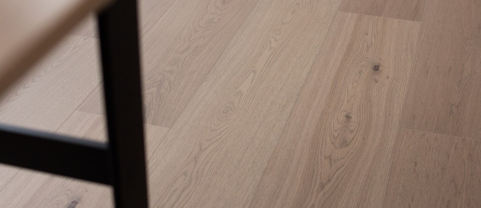 Maxwood XLW Ek Unique Elegant Grå 137145 Bordshörn