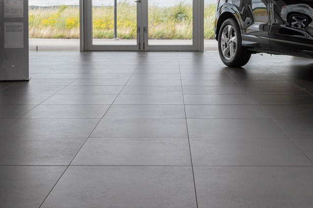Audi Halmstad Projektplatta 60X60 Close Stående