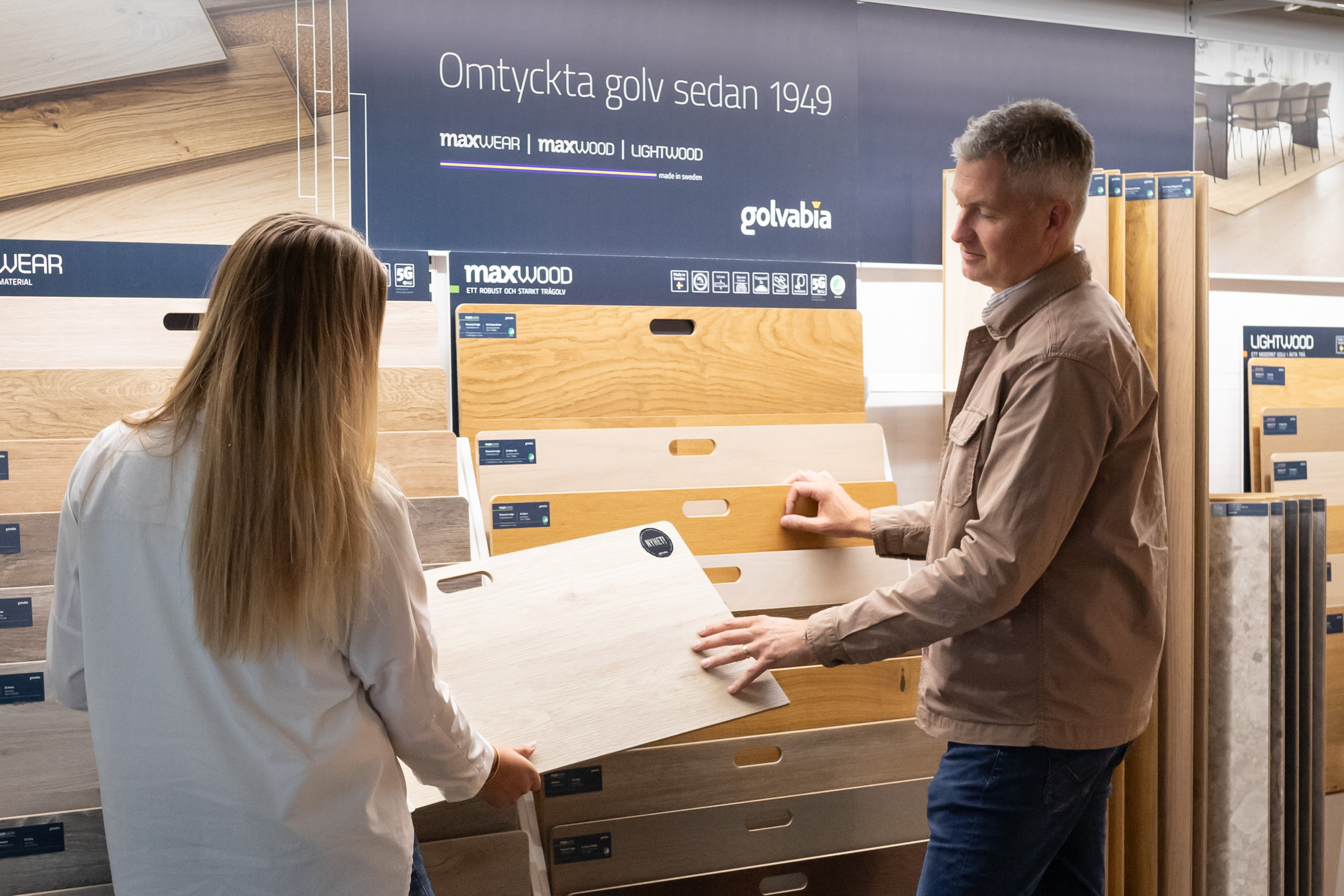 Alva Henrik Tragolvstall Liggande