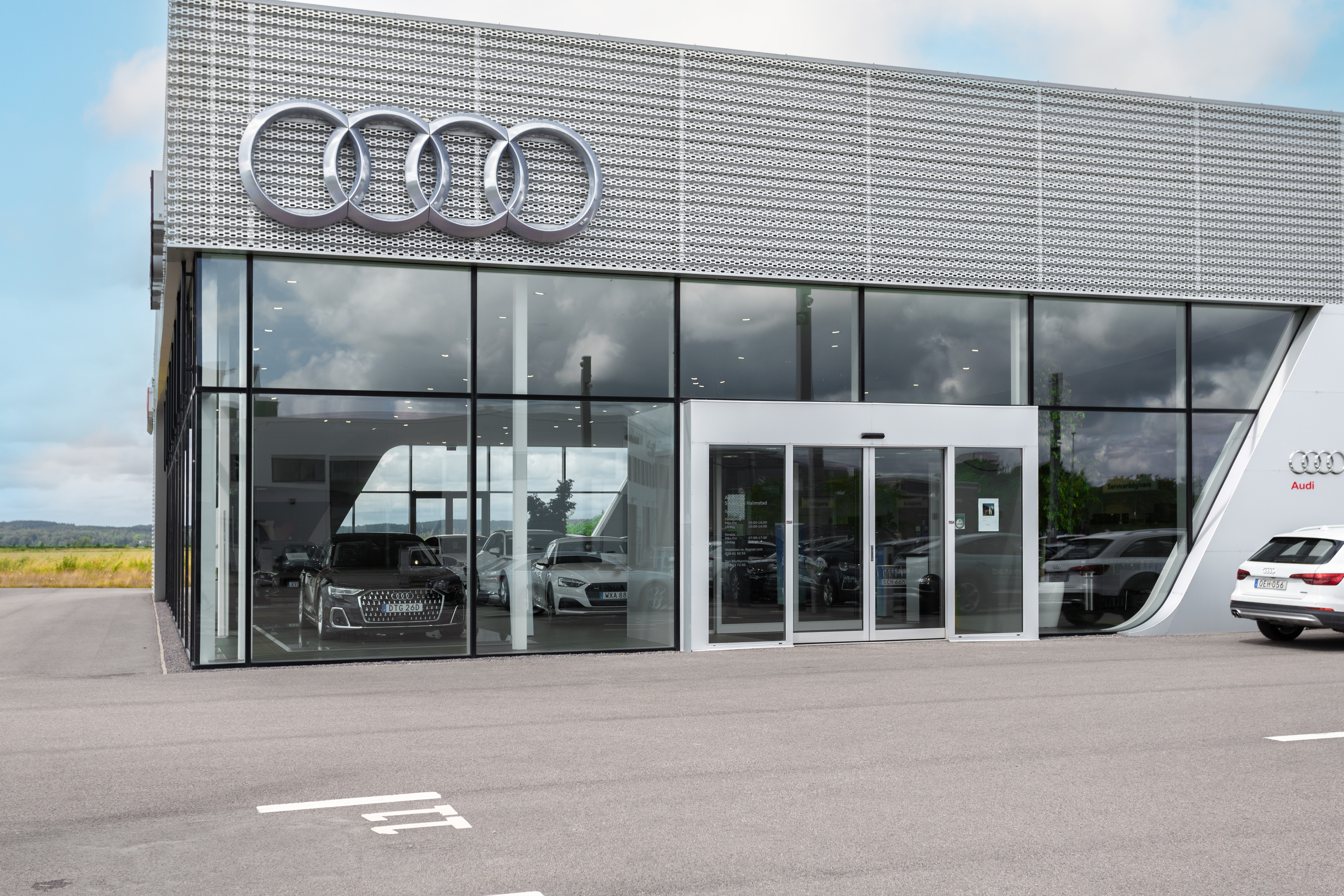 Audi Halmstad Projektplatta 60X60 Entre